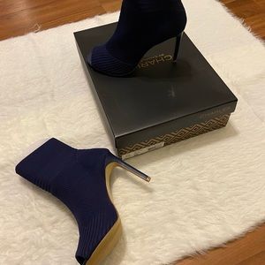 Navy blue knit heels